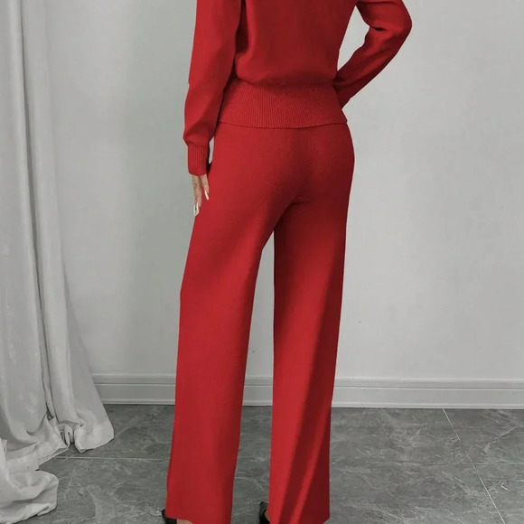 Red Elegant Women's Loose Suit Set - Picture 2 of 8